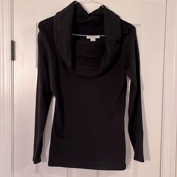 White House Black Market Sweater - Picture 2 of 4